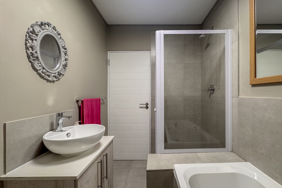 2 Bedroom Property for Sale in Olifantskop Western Cape